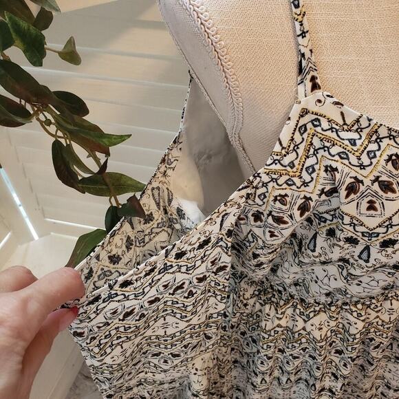 CUPCAKES & CASHMERE BEIGE BLUE FLORAL COLD SHOULDER NEW DRESS SIZE MED - Picture 3 of 8